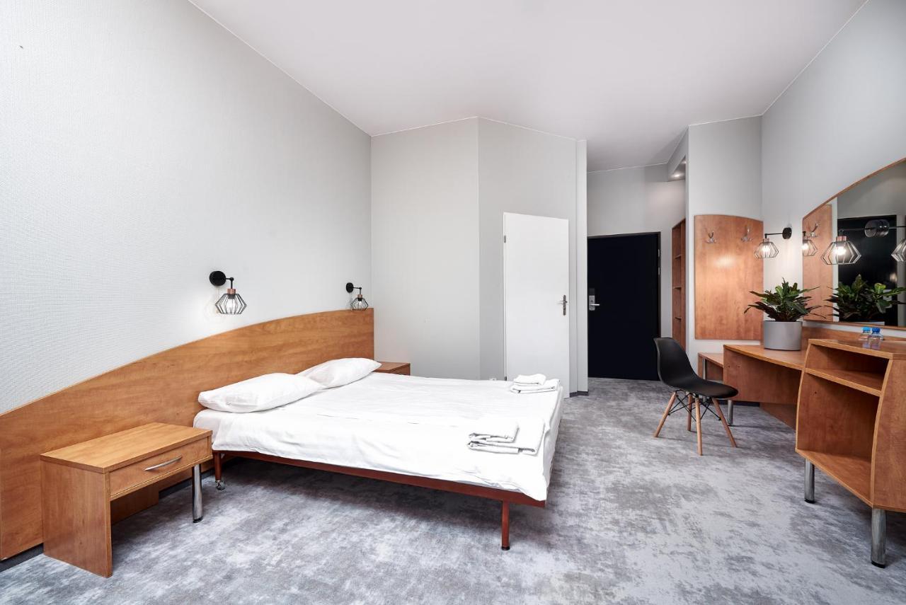 Hotel Anton By Dns Pruszków Eksteriør billede
