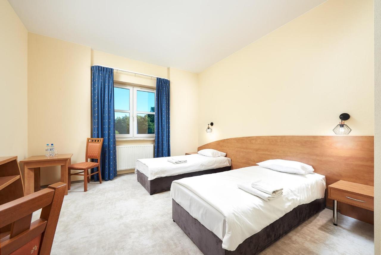 Hotel Anton By Dns Pruszków Eksteriør billede