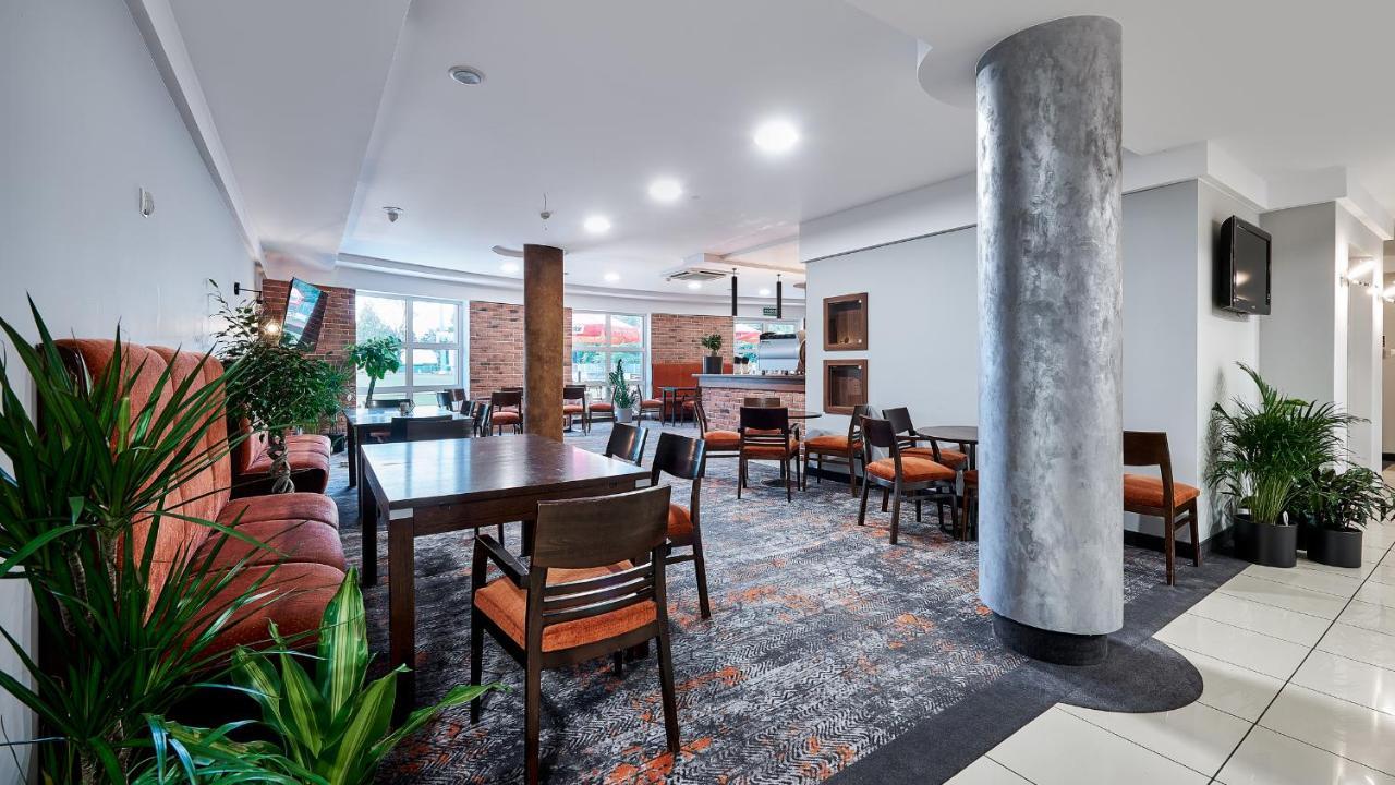 Hotel Anton By Dns Pruszków Eksteriør billede