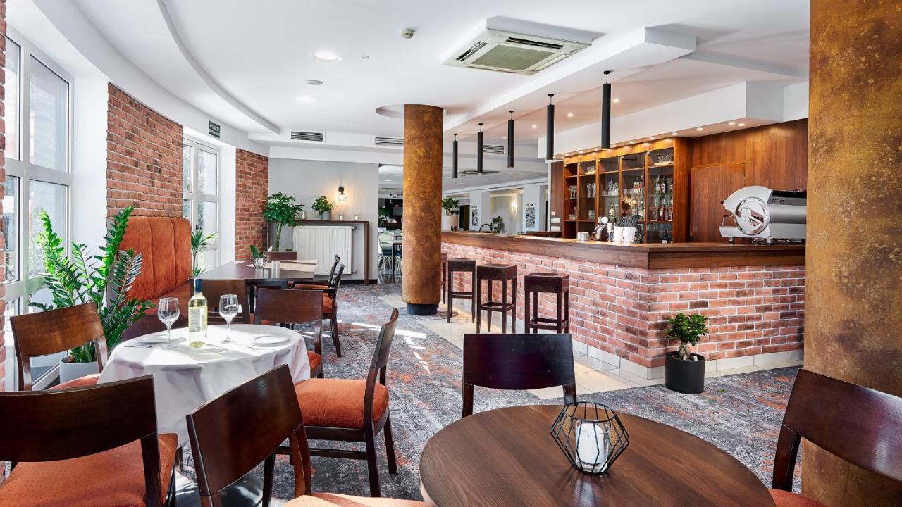 Hotel Anton By Dns Pruszków Eksteriør billede